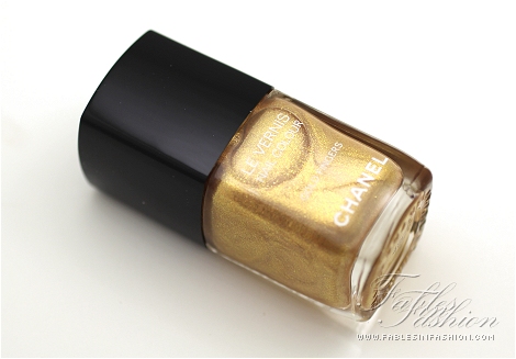 Chanel Le Vernis - Gold Fingers