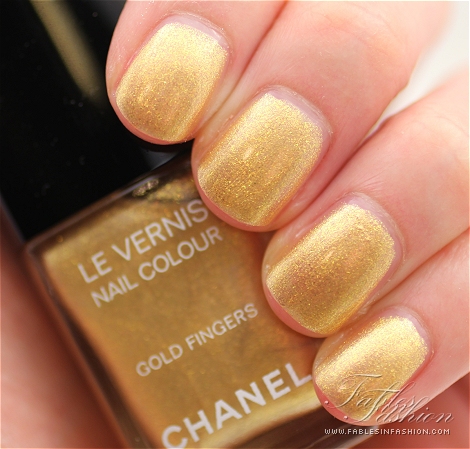 Chanel Le Vernis - Gold Fingers