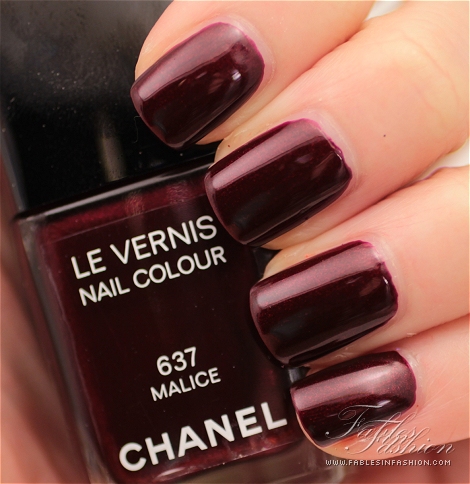 Chanel Le Vernis Nail Colour Holiday 2012 - Malice