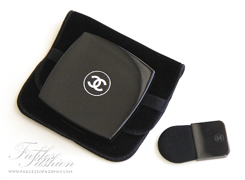 Chanel Mouche de Beaute Illuminating Powder