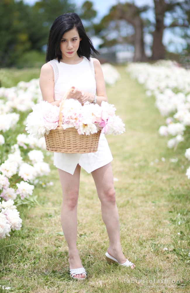 Spring Hill Peony Farm Outfit