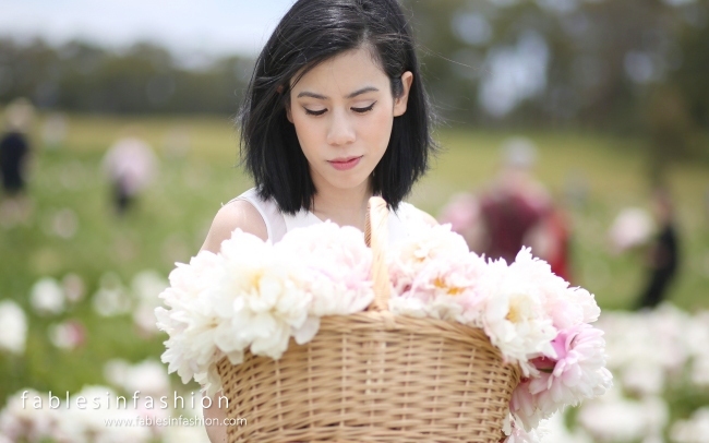 Spring Hill Peony Farm Outfit