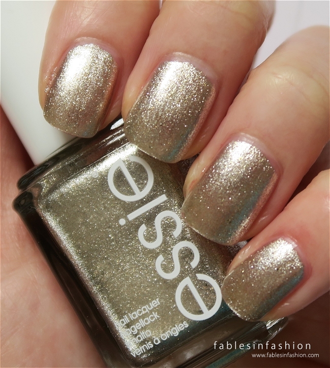 essie-winter-2015-jiggle-hi-jiggle-low